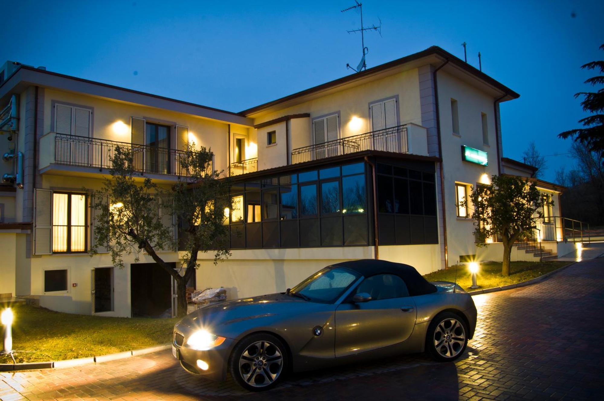 Hotel Main Street Cerasolo Zewnętrze zdjęcie