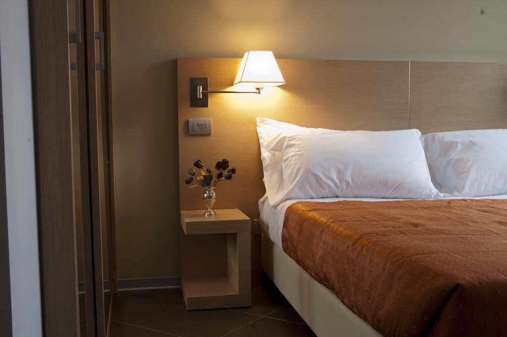 Hotel Main Street Cerasolo Zewnętrze zdjęcie