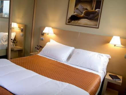 Hotel Main Street Cerasolo Zewnętrze zdjęcie